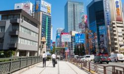 شركة فنادق يابانية تفرض تعهداً على السياح الإسرائيليين